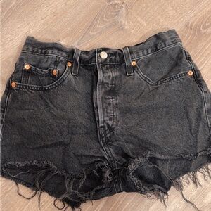Classic Black Distressed Denim Levi’s Shorts